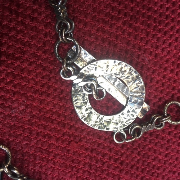 Chic Black Polished Arrowhead Pendant Gold Chain - Picture 4 of 8